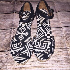 Toms Black and White Aztec Wedge espadrilles Size 6